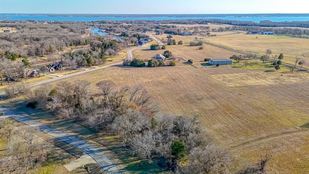 1.51 acres in Navarro County - photo 17