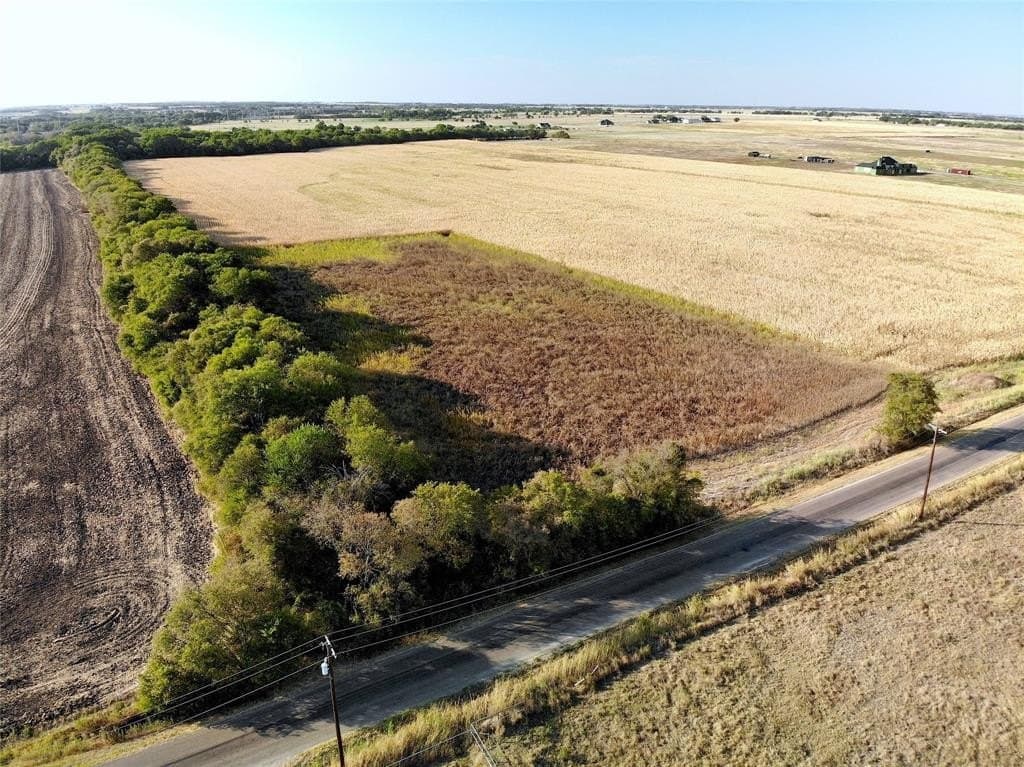 20.48 acres in Ellis County - photo 6