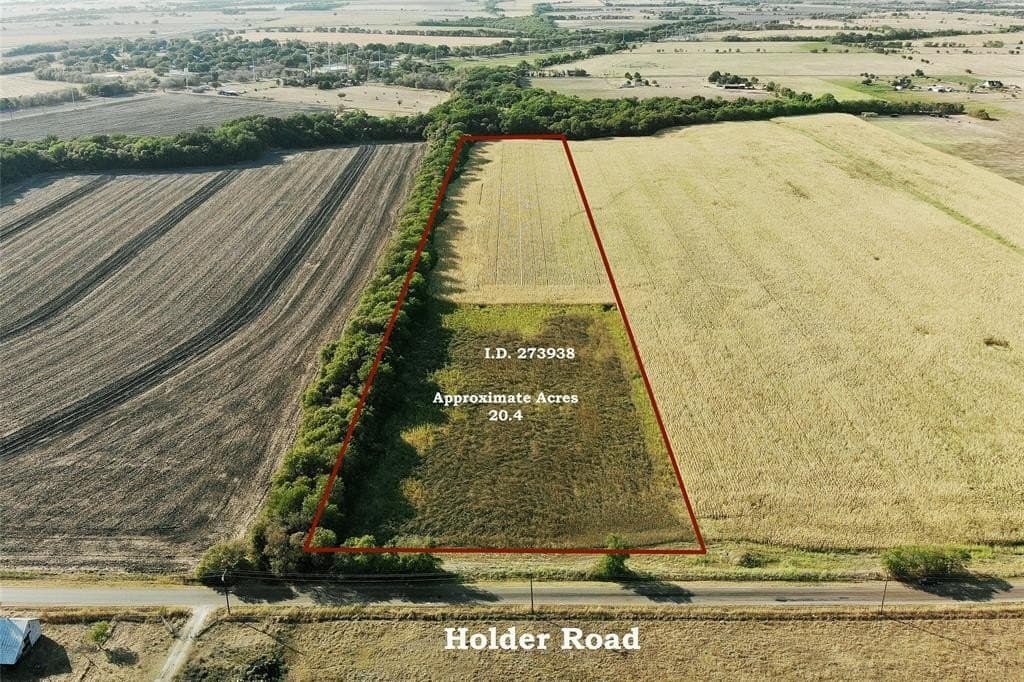 20.48 acres in Ellis County - photo 2