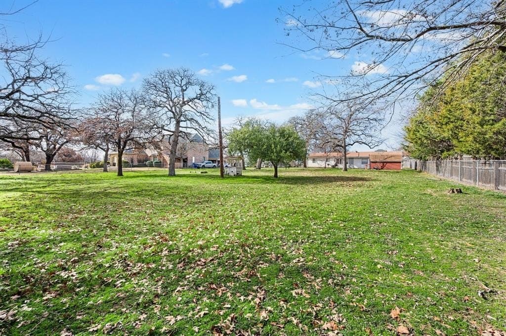 0.91 acres in Tarrant County - photo 15