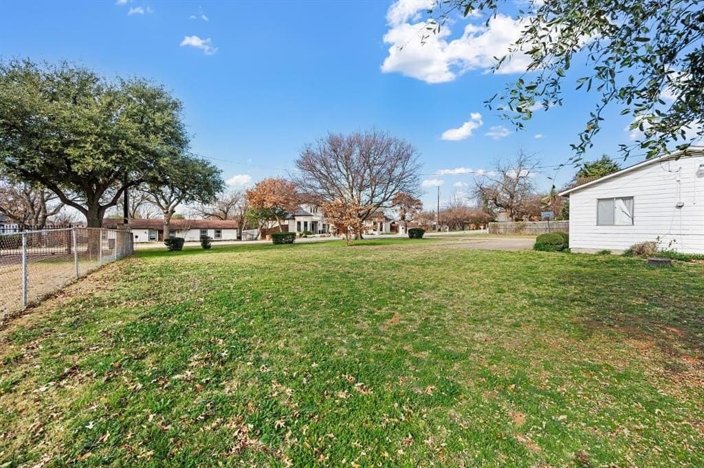 0.91 acres in Tarrant County - photo 11