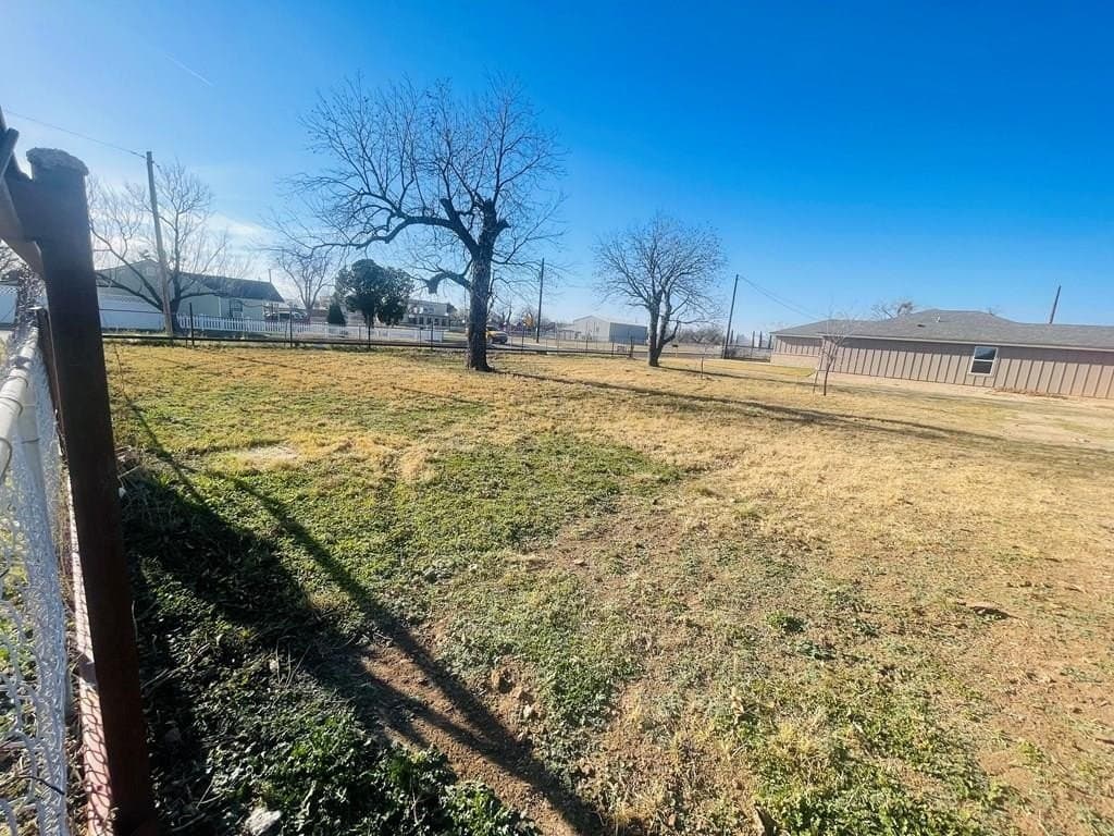 102 E 16th Street lot: 11D