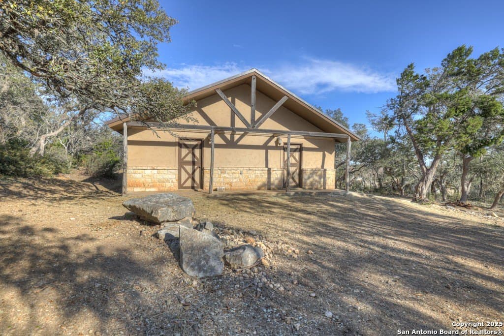 5 acres in Comal County - photo 6