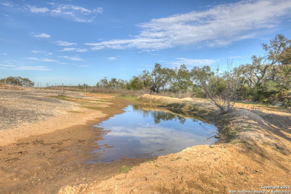 5 acres in Comal County - photo 12
