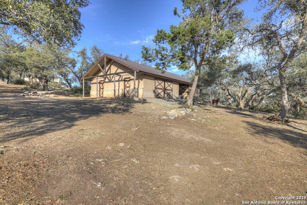 5 acres in Comal County - photo 7