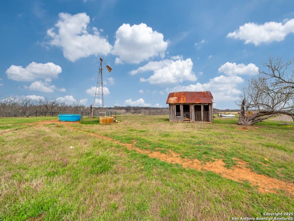109.16 acres in Guadalupe County - photo 5