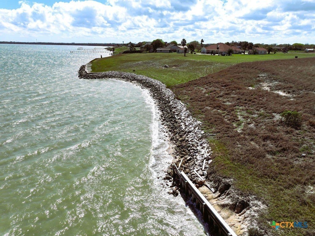 1.5 acres in Calhoun County - photo 9