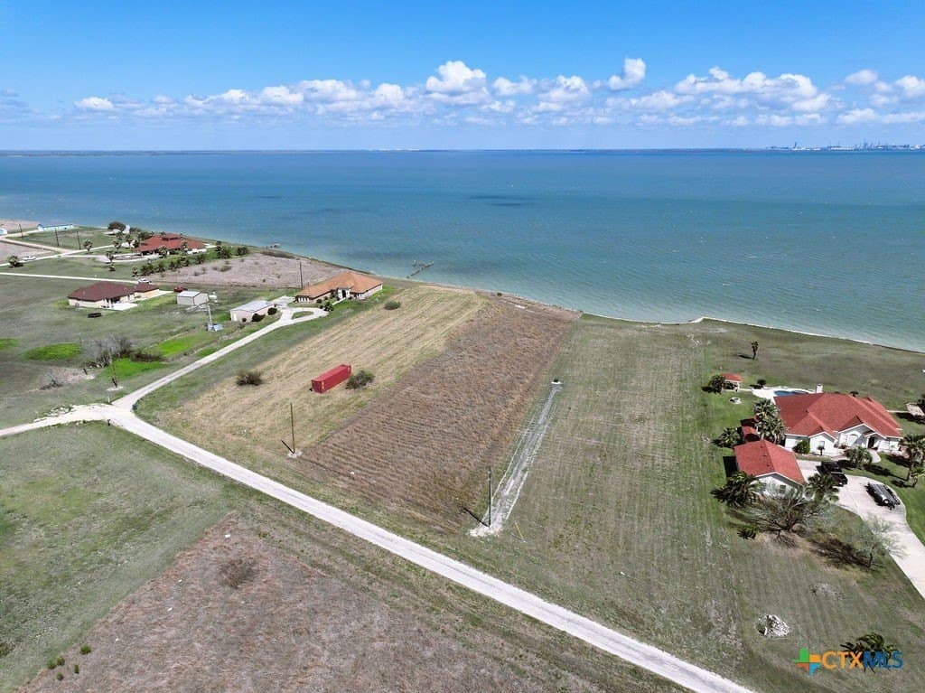 1.5 acres in Calhoun County - photo 3