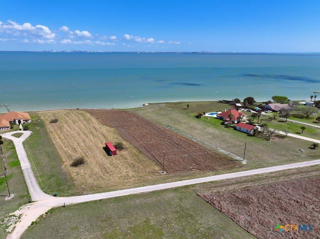 1.5 acres in Calhoun County - photo 4