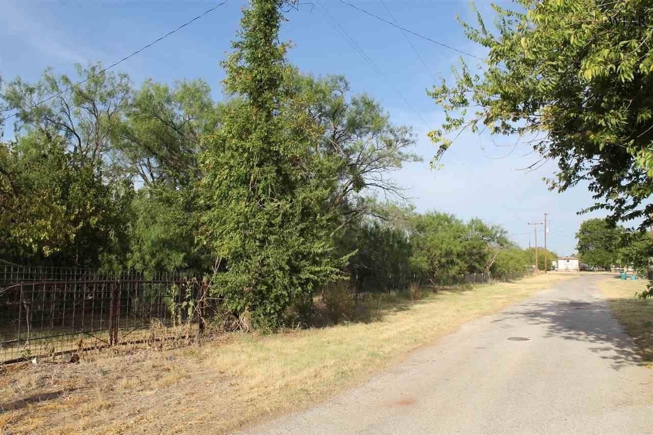 10 acres in Archer County - photo 2