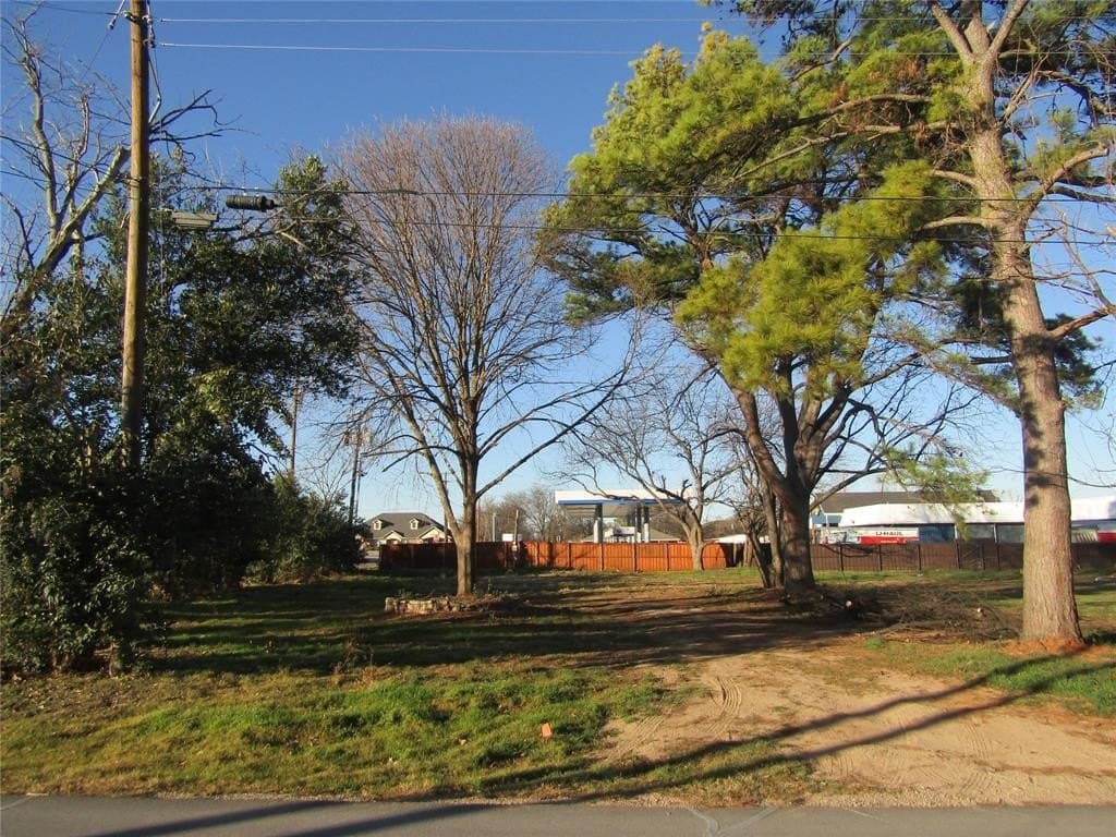 0.23 acres in Wise County - photo 2