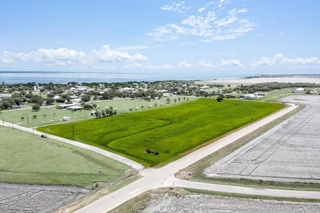 0.66 acres in Refugio County - photo 3