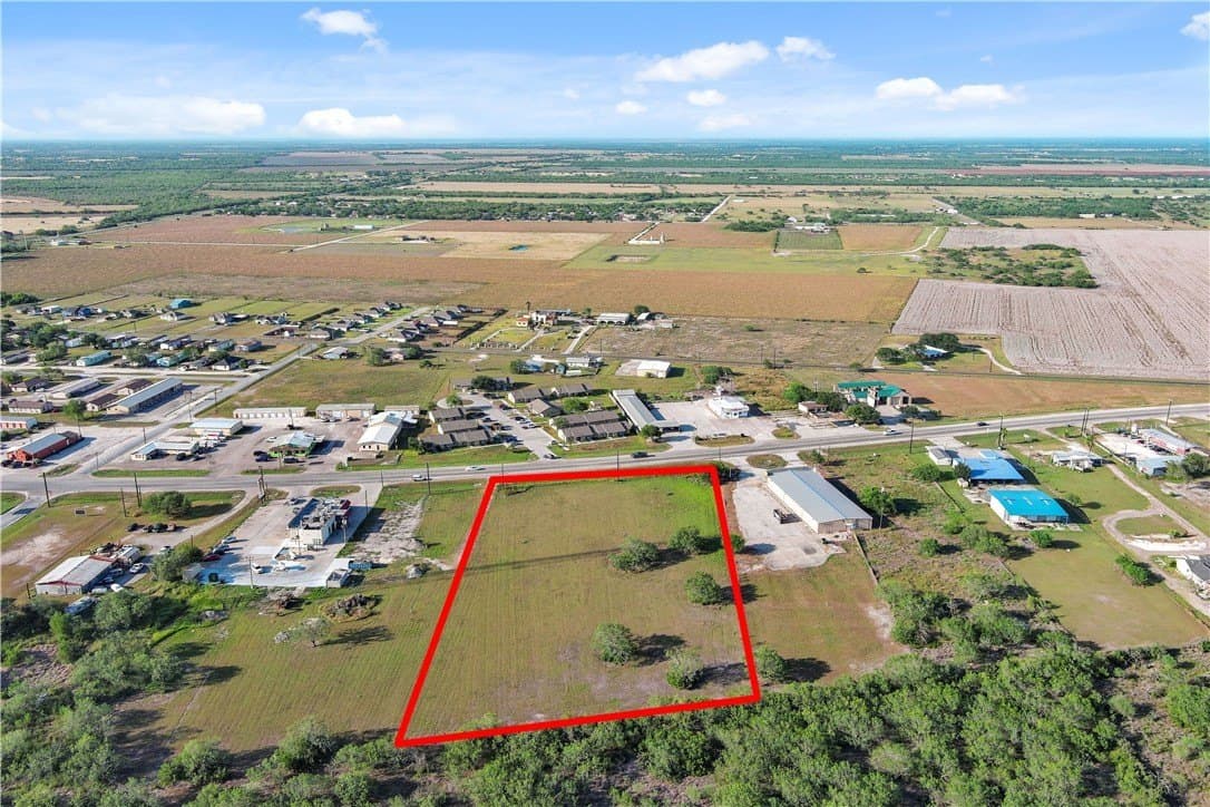 Orange Ave E FM 624) Lot 6