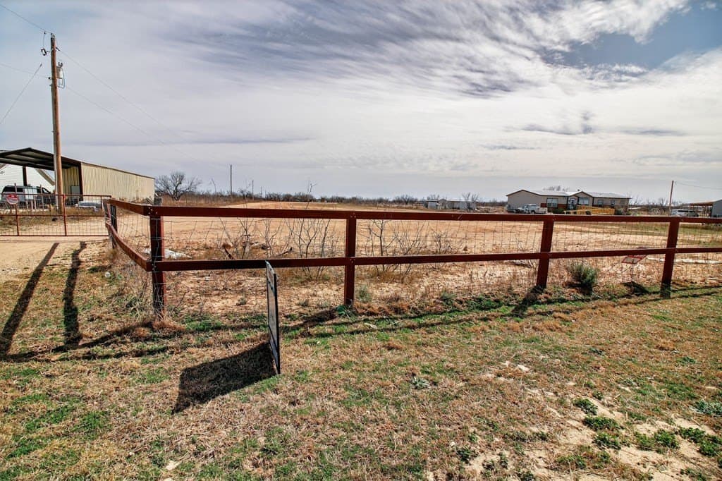 10.94 acres in Tom Green County - photo 33