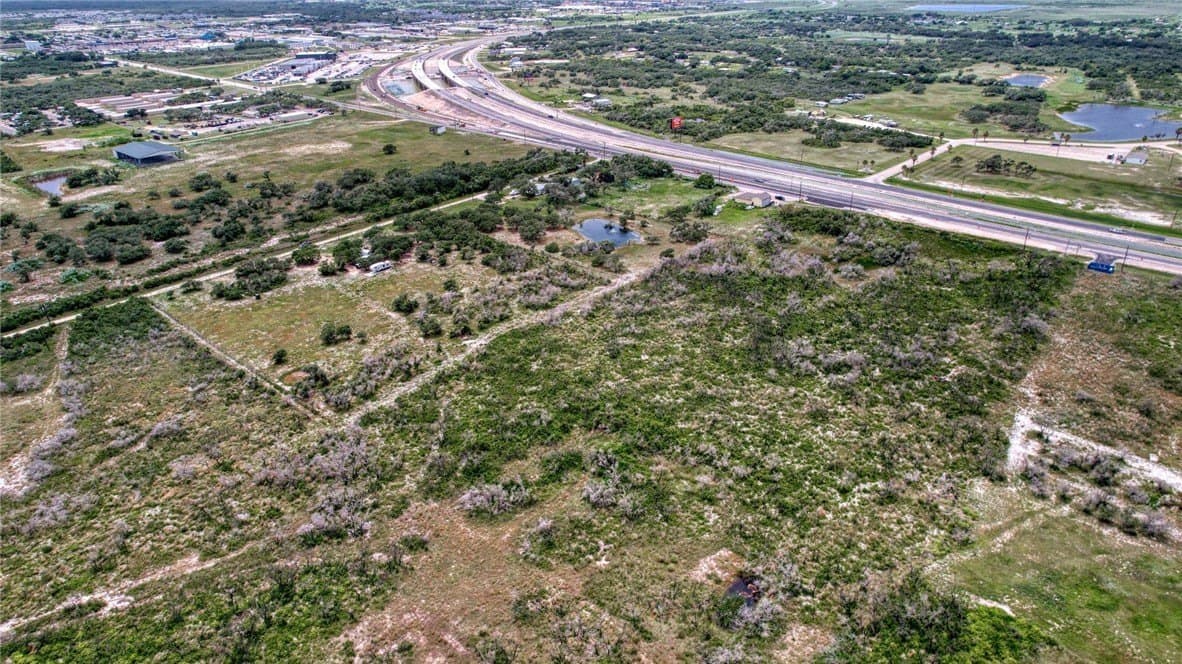5 acres in San Patricio County - photo 4