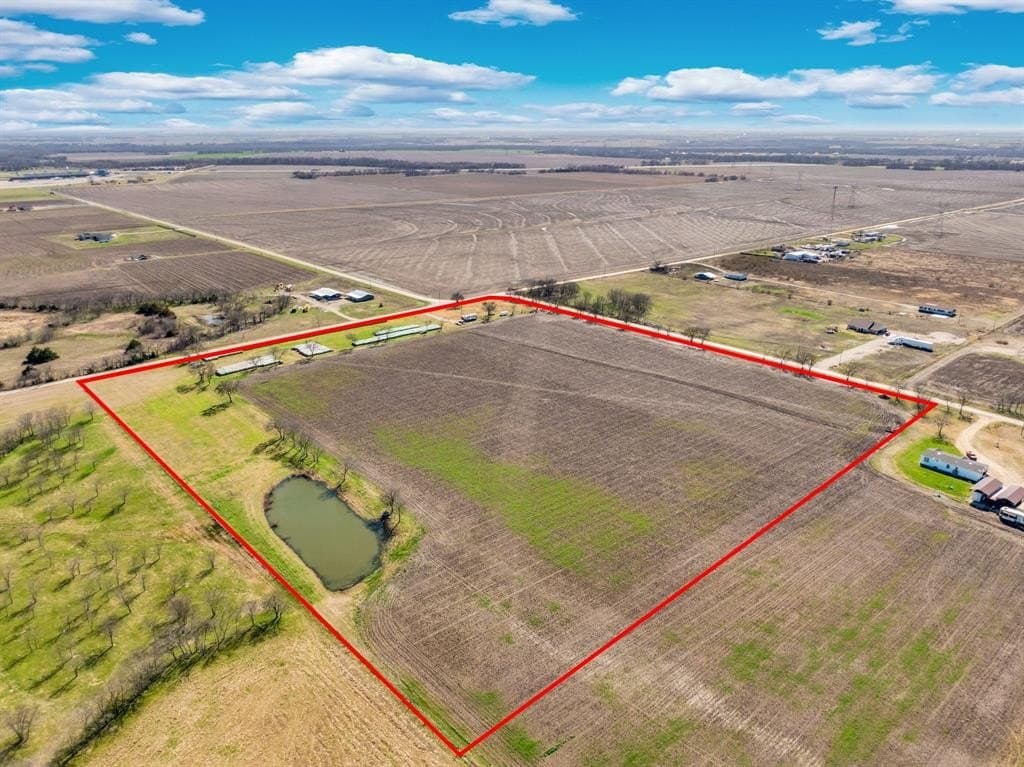 23.9 acres in Ellis County - photo 3