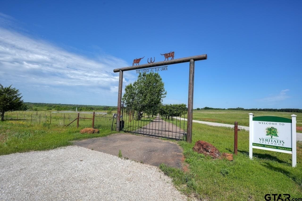 1.62 acres in Smith County - photo 2