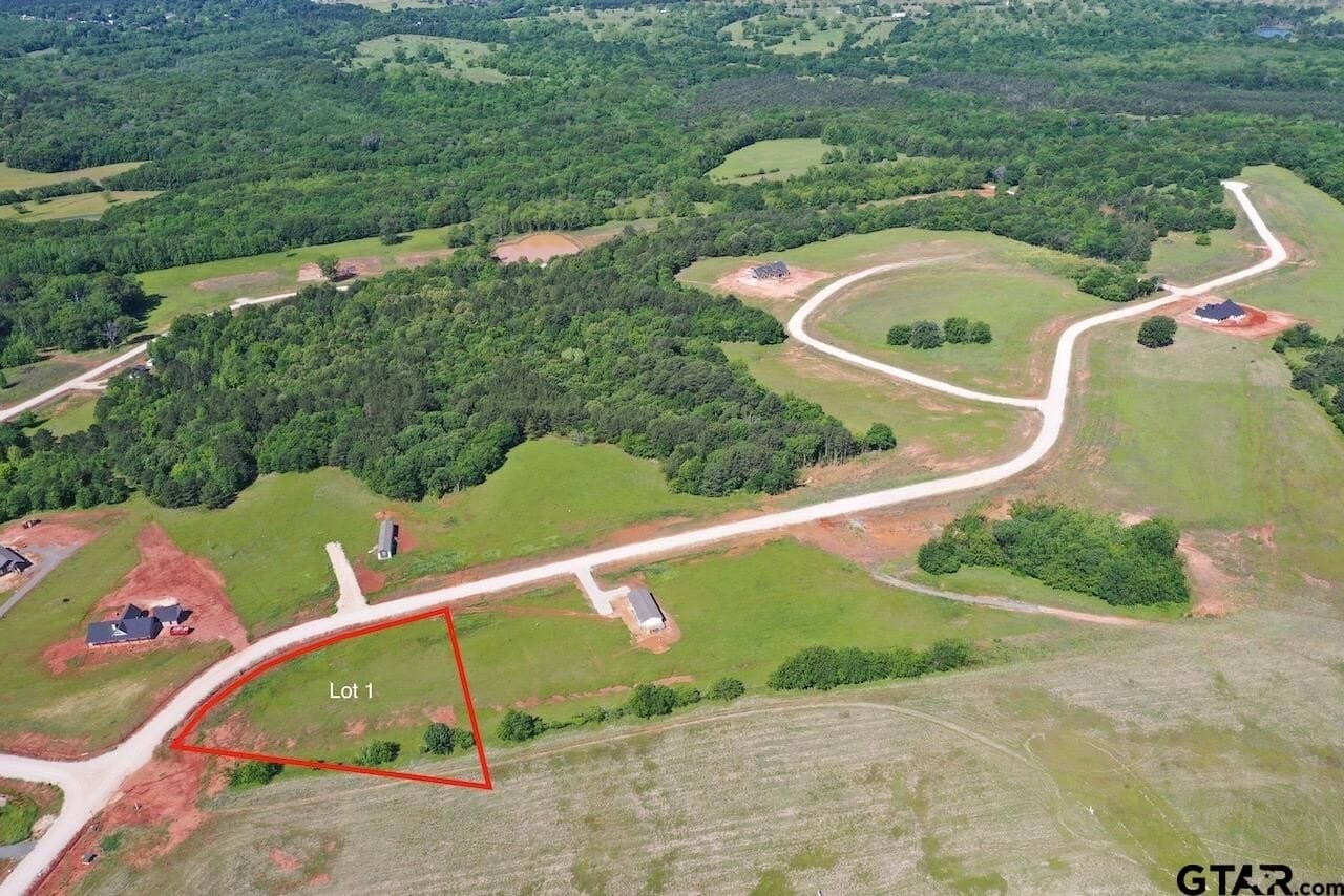 1.62 acres in Smith County - photo 3