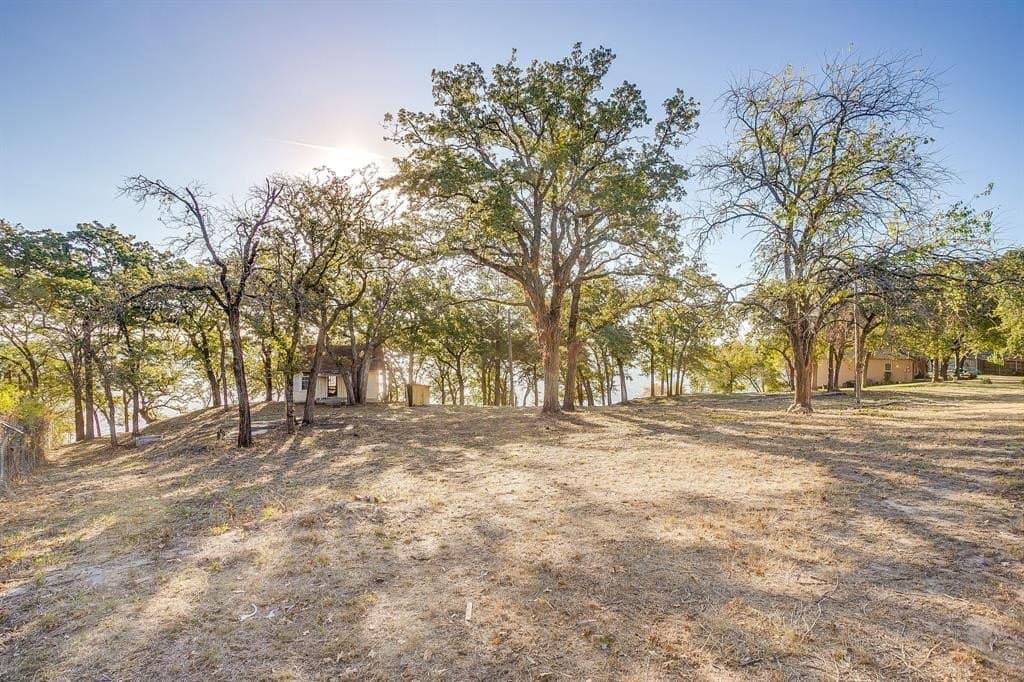 0.97 acres in Tarrant County - photo 6