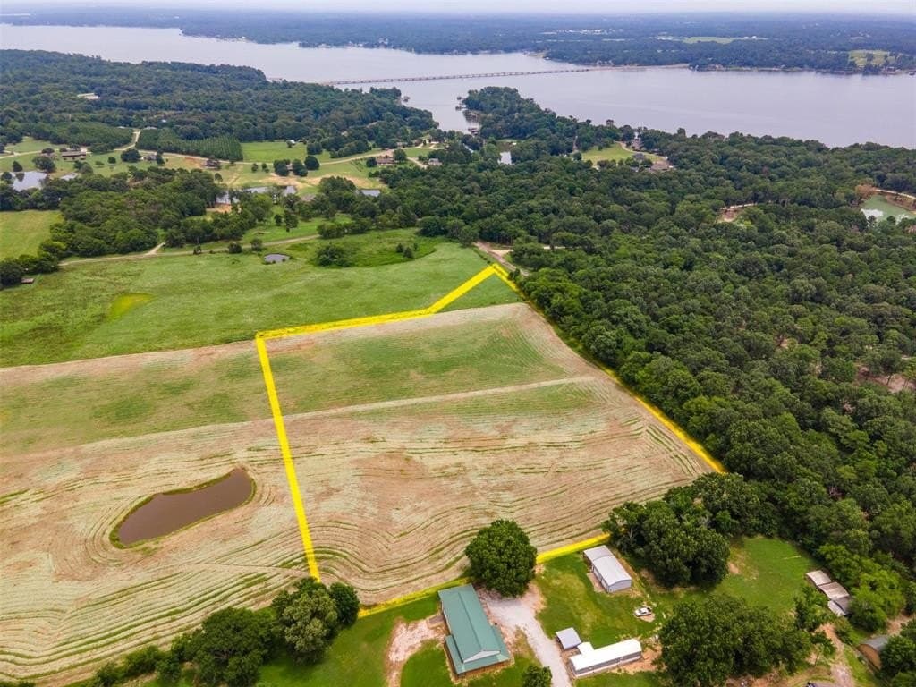 11.73 acres in Titus County - photo 2