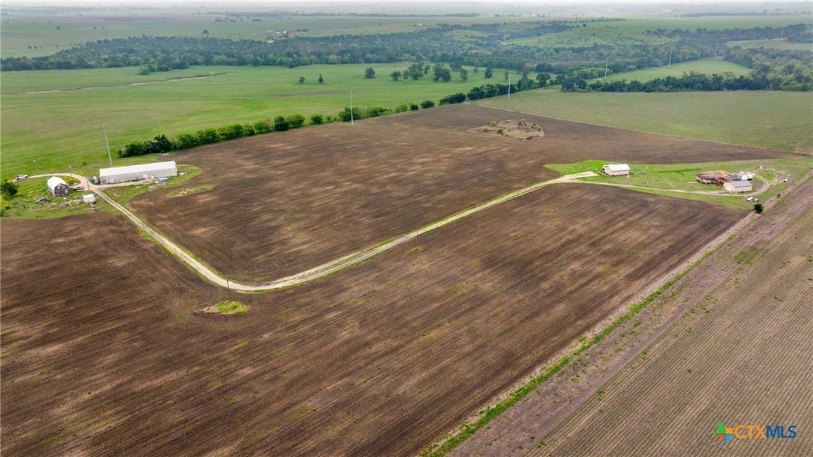 32.58 acres in Williamson County - photo 4