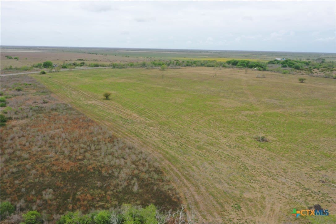 32.93 acres in Calhoun County - photo 7