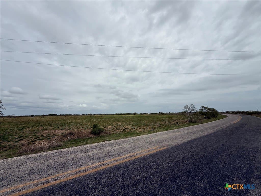 32.93 acres in Calhoun County - photo 3