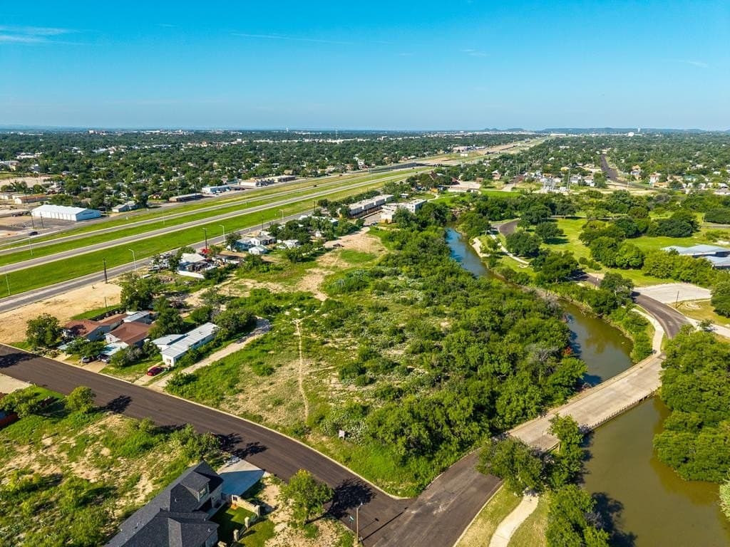 625 Elm Street lot: Legal