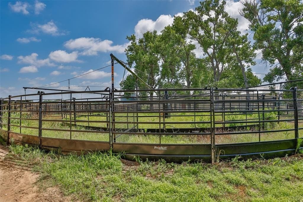 80 acres in Cooke County - photo 19