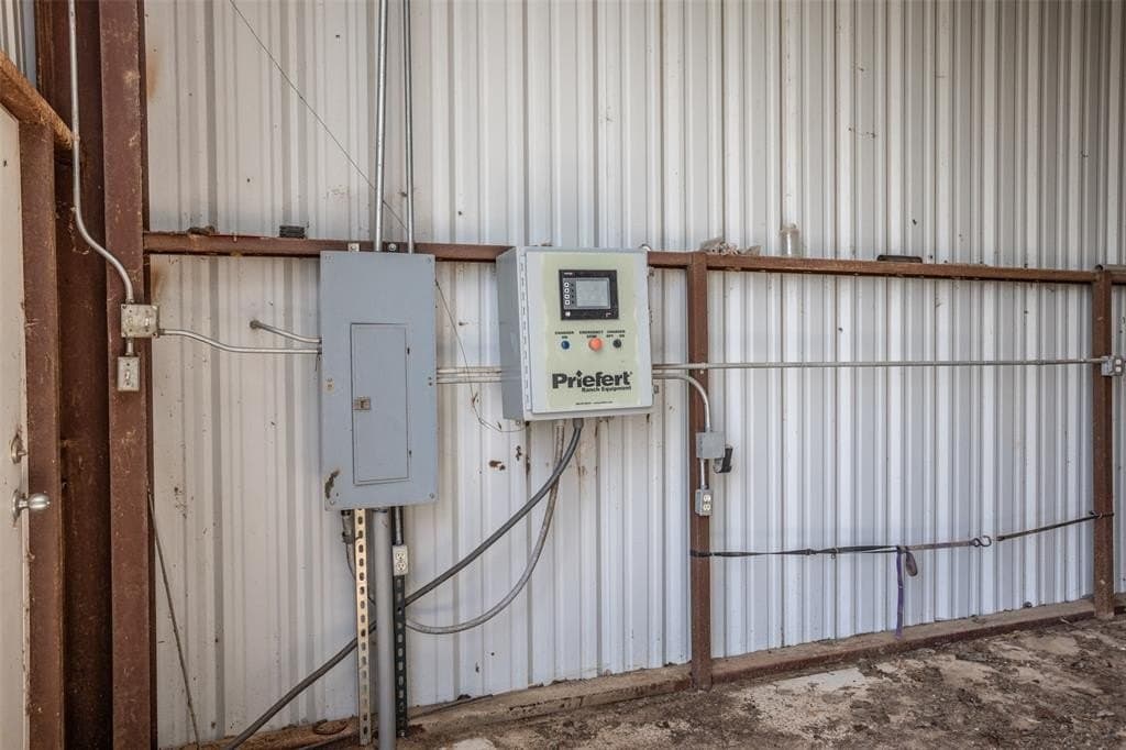 80 acres in Cooke County - photo 17