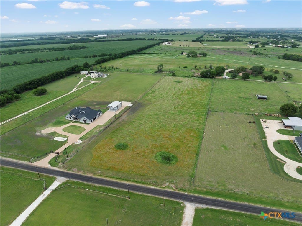 5 acres in McLennan County - photo 9