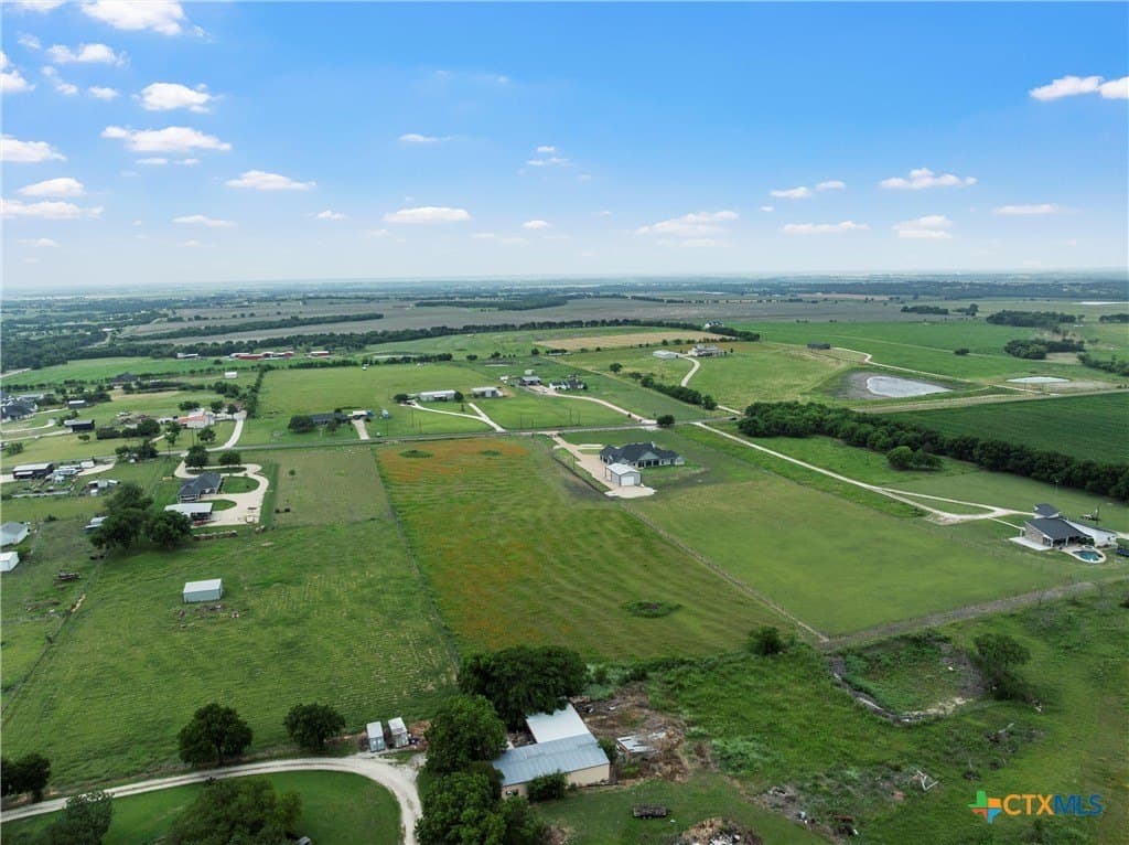 5 acres in McLennan County - photo 4