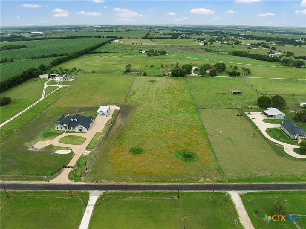 5 acres in McLennan County - photo 8