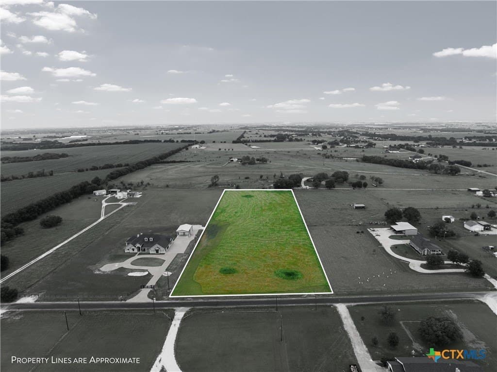 5 acres in McLennan County - photo 2