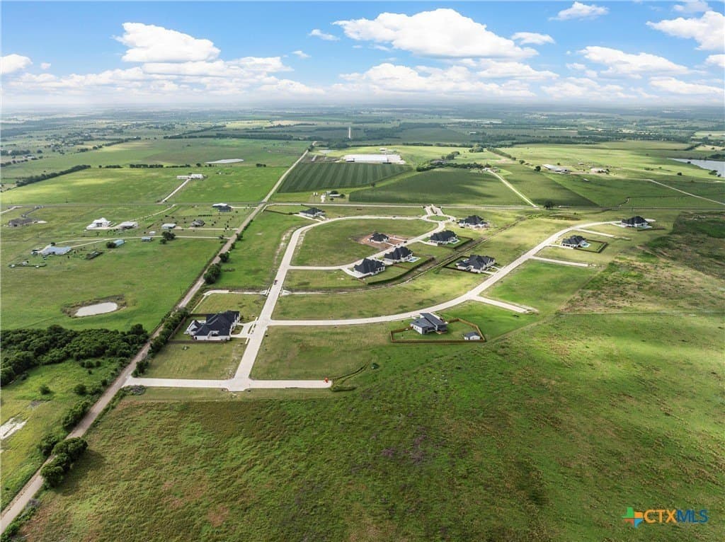 0.61 acres in McLennan County - photo 7
