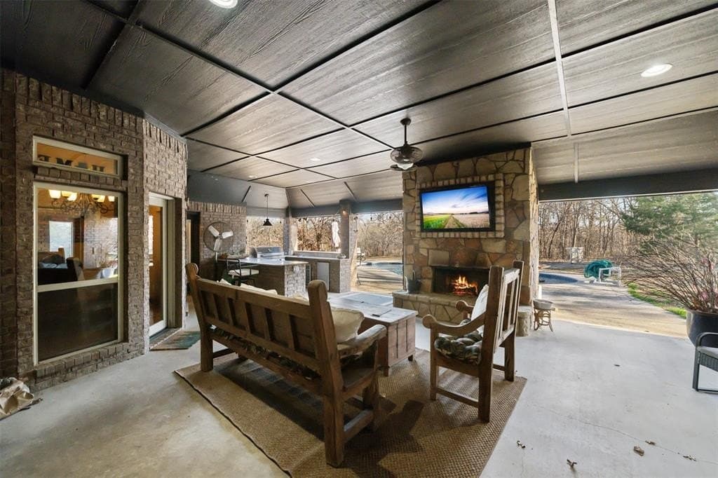 10.24 acres in Tarrant County - photo 27