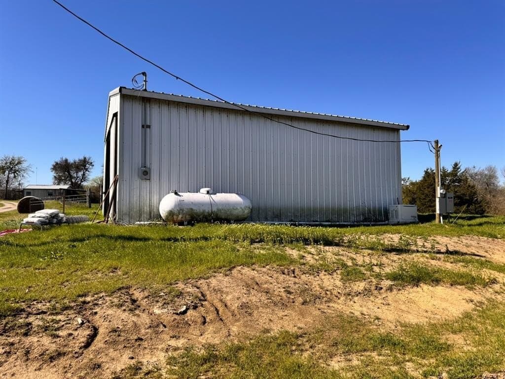 140 acres in Hunt County - photo 17