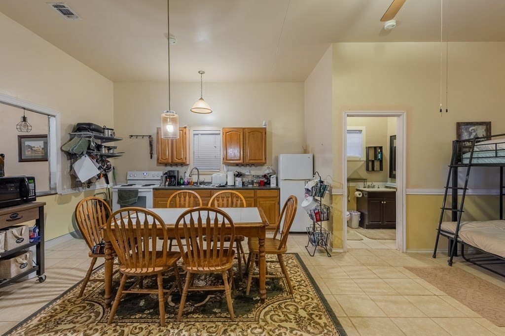 435,600 acres in Zavala County - photo 10
