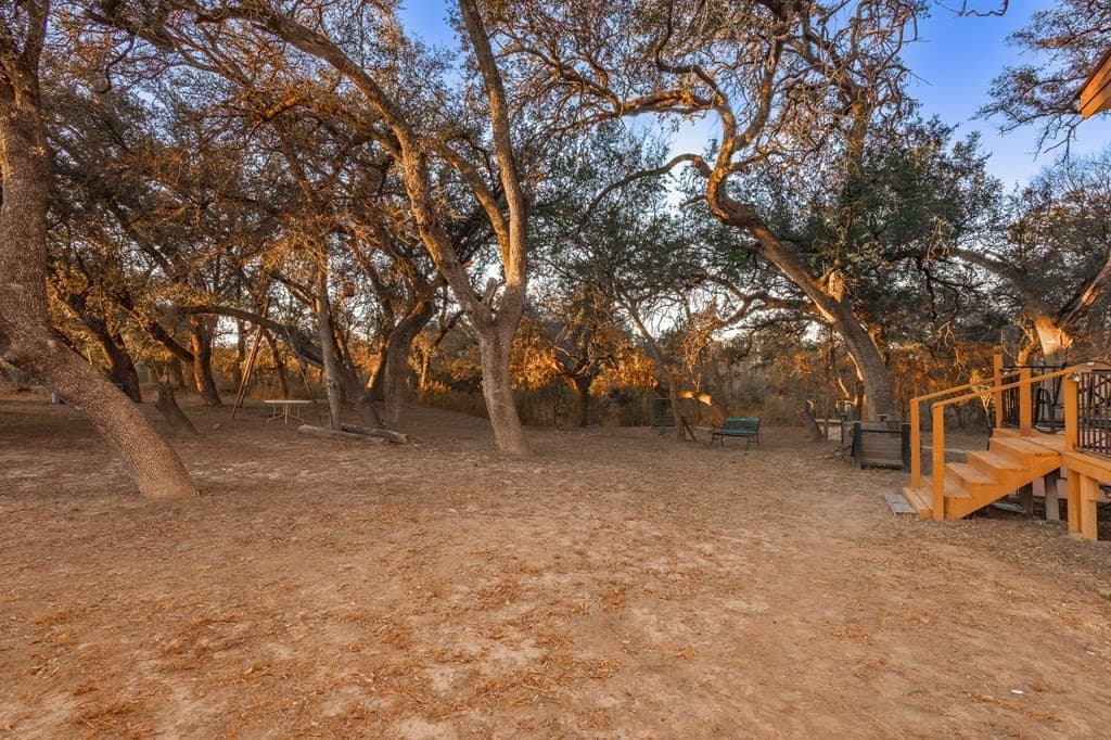 435,600 acres in Zavala County - photo 6