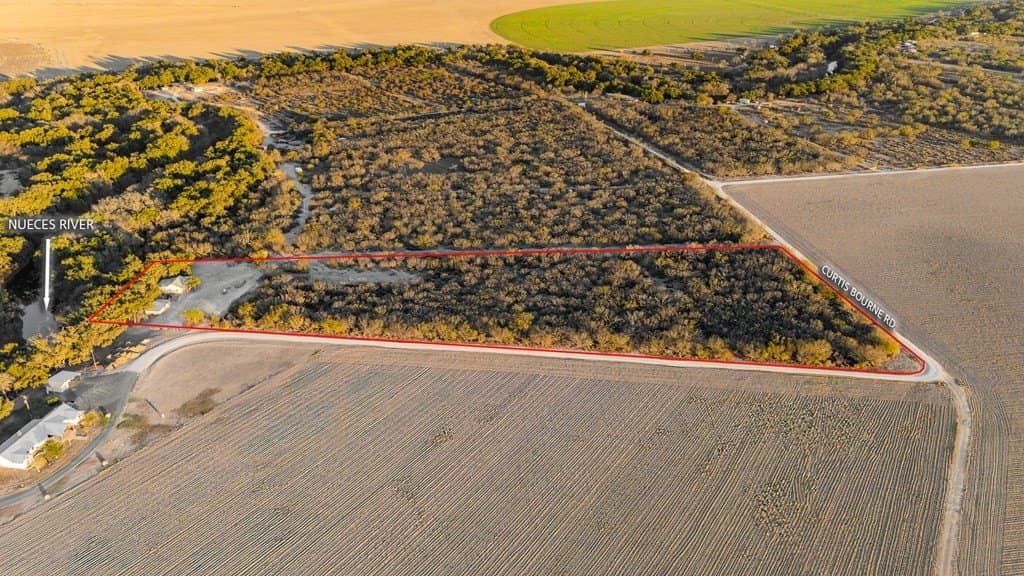 435,600 acres in Zavala County - photo 20