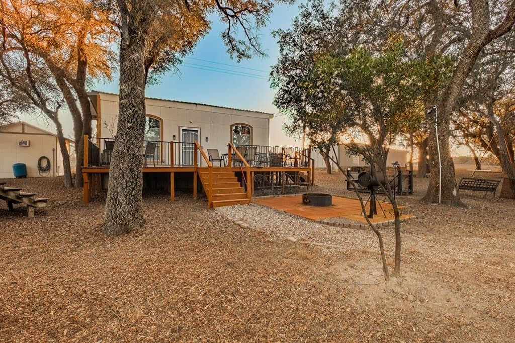 435,600 acres in Zavala County - photo 4