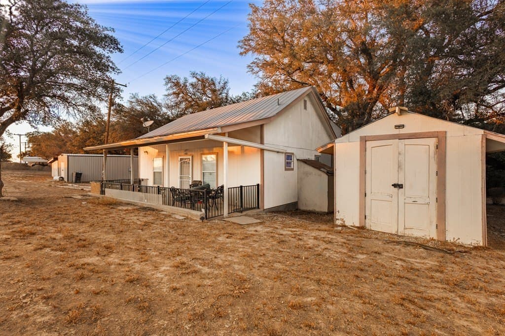 435,600 acres in Zavala County - photo 24