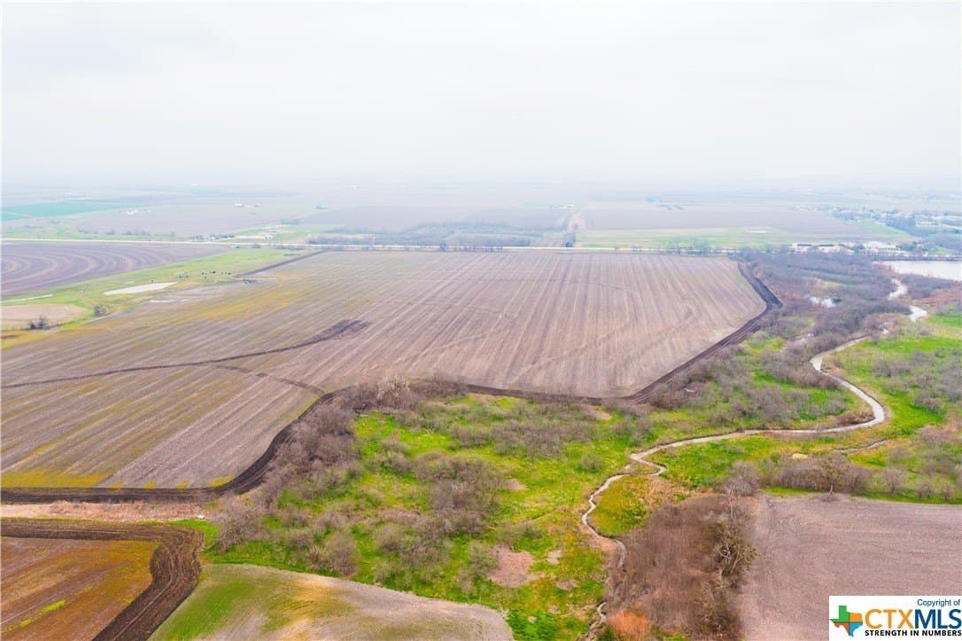 187.13 acres in Williamson County - photo 21