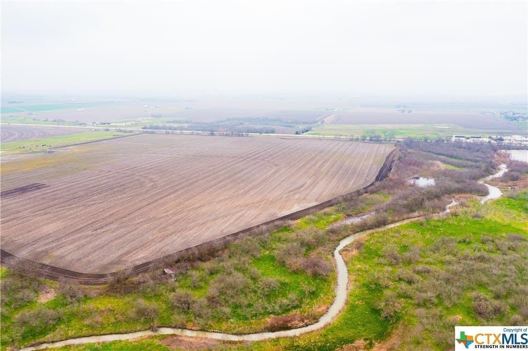 187.13 acres in Williamson County - photo 4