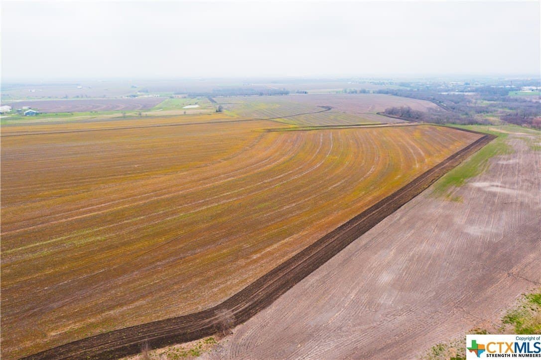 187.13 acres in Williamson County - photo 9