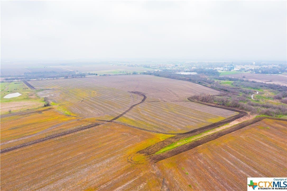 187.13 acres in Williamson County - photo 19