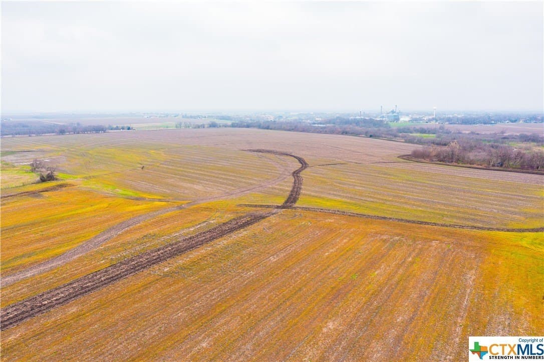 187.13 acres in Williamson County - photo 18