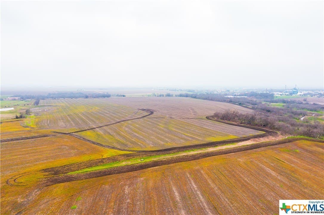 187.13 acres in Williamson County - photo 20