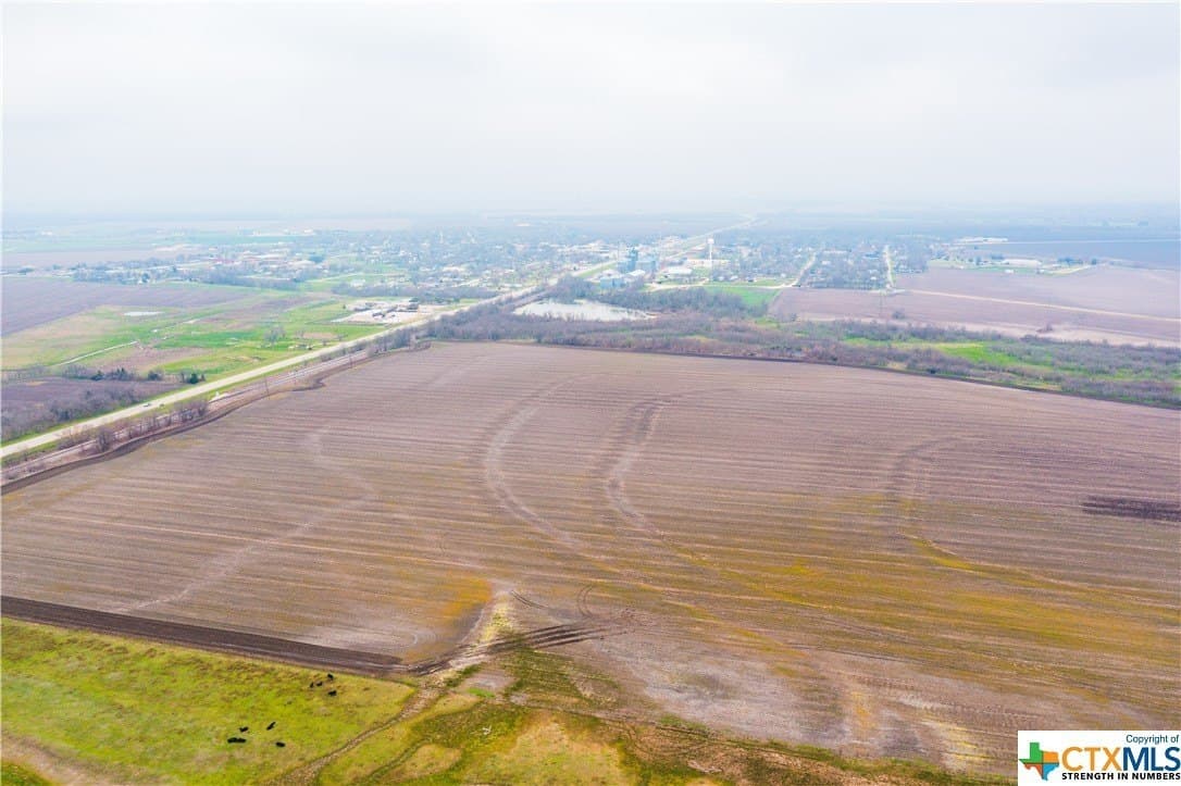 187.13 acres in Williamson County - photo 14