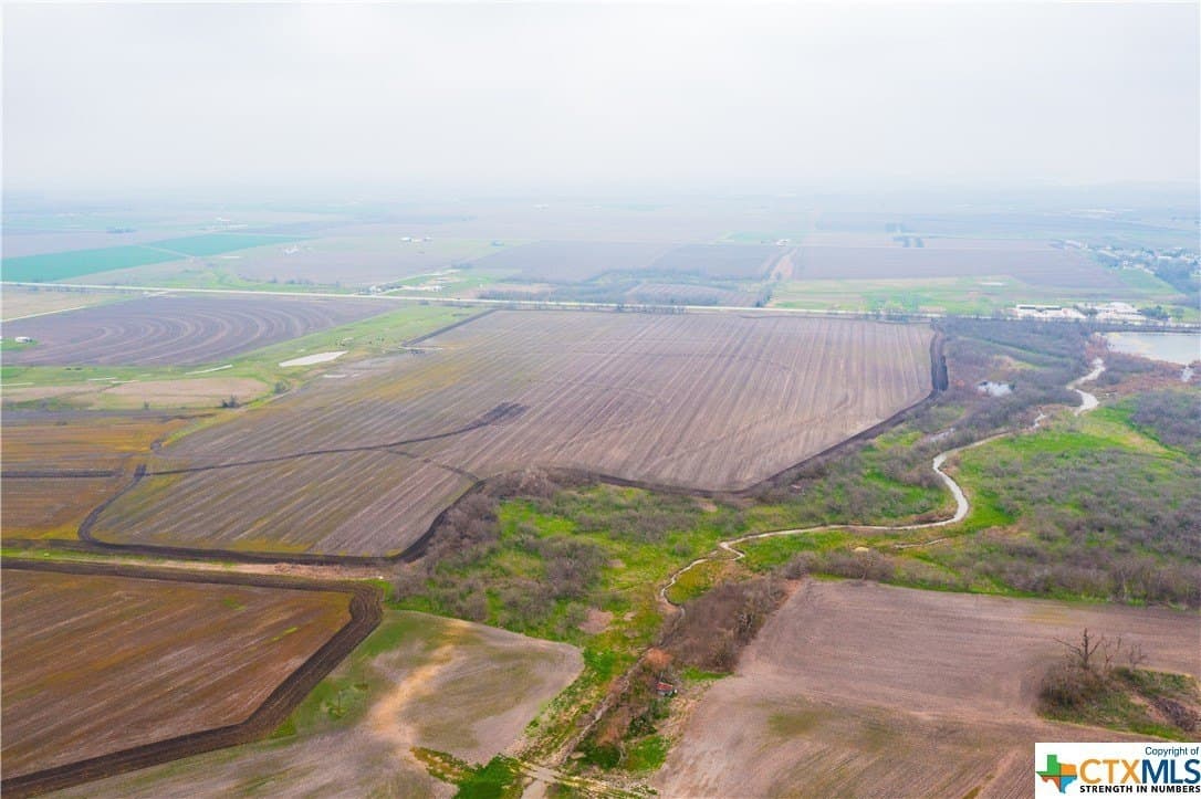 187.13 acres in Williamson County - photo 11